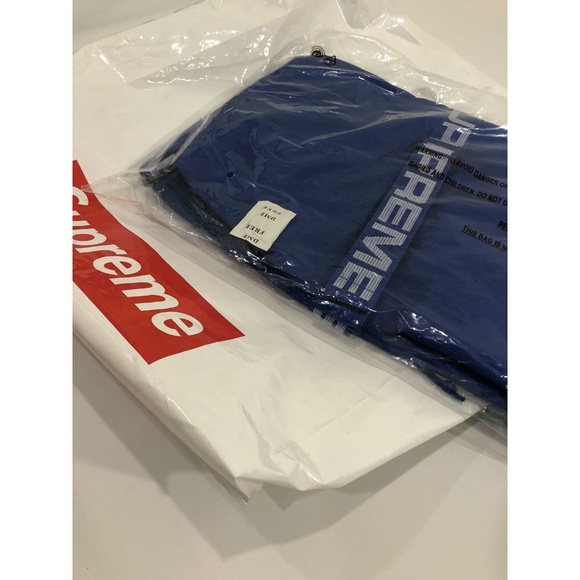 SUPREME Large Duffle Bag 100% Authentic SS18 - Picture 5 of 6